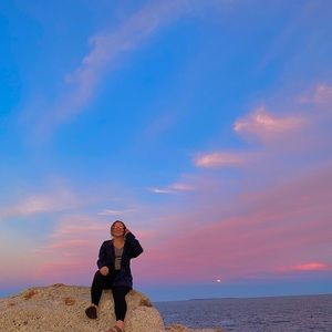 Meet your Posher, Ada